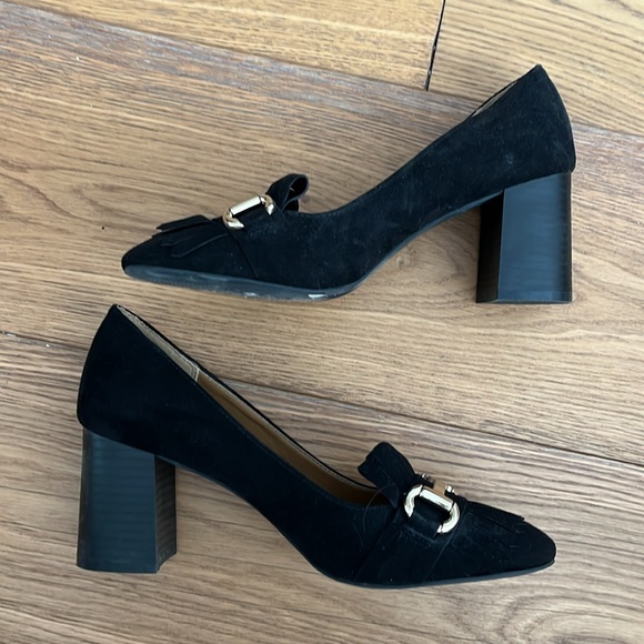 Black suede heeled loafers with gold hardware size 7.5 - Picture 4 of 7